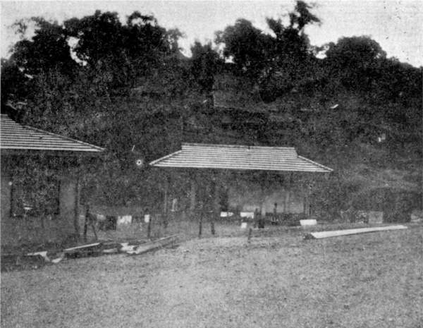 CONCRETE KITCHEN AND LAVATORY BUILDINGS AND NATIVE RESIDENCES.