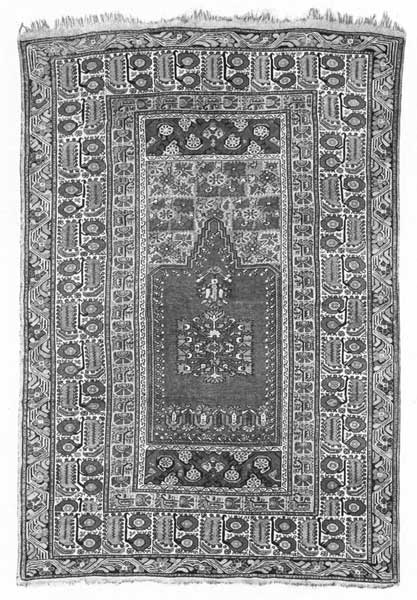 OLD GHIORDES PRAYER RUG