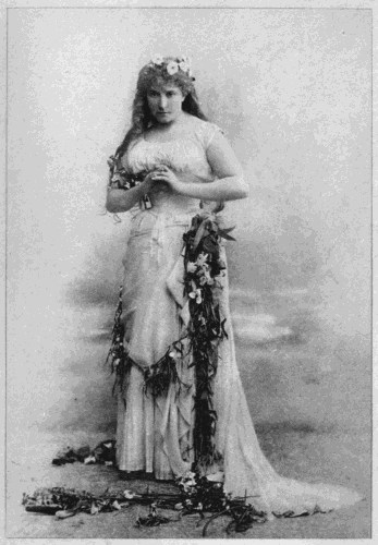 Melba as Ophelia.