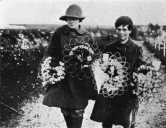 WREATHS MOTHERS OF FALLEN