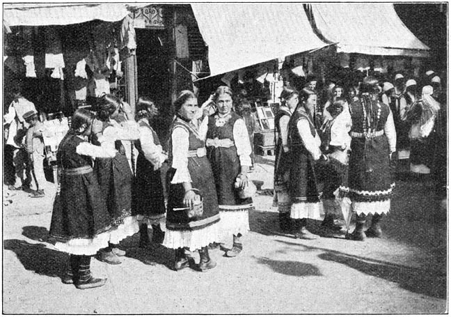 Boerinnen op de markt te Sofia.