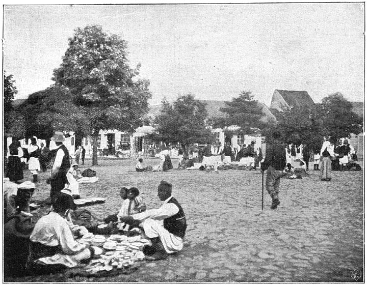 Zigeunervrouwen met houtwaren op de markt van Kraljevo.