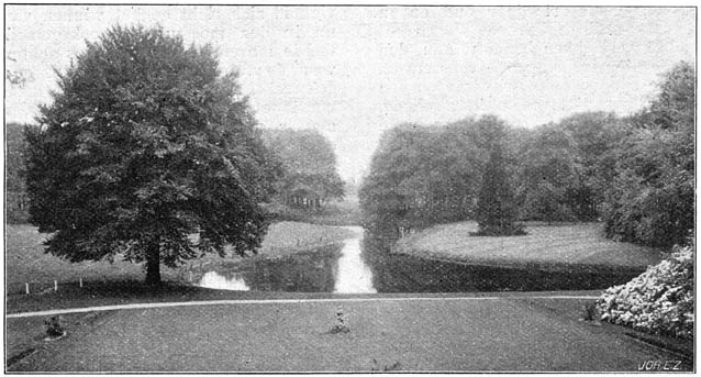 Gezicht uit het huis De Ehze. (Phot. Hoetink, Warnsveld.)