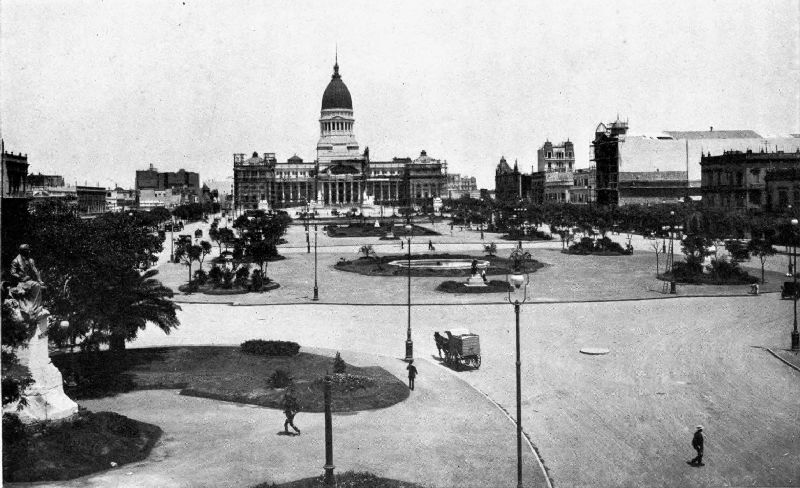 PLAZA DEL CONGRESO, BUENOS AIRES.