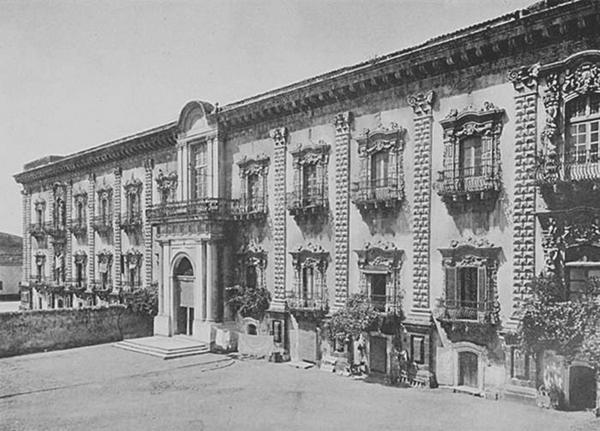 MONASTERO DEI BENEDETTINI — FACCIATA PRINCIPALE.