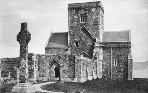 CATHEDRAL OF IONA AND ST. MARTIN'S CROSS.