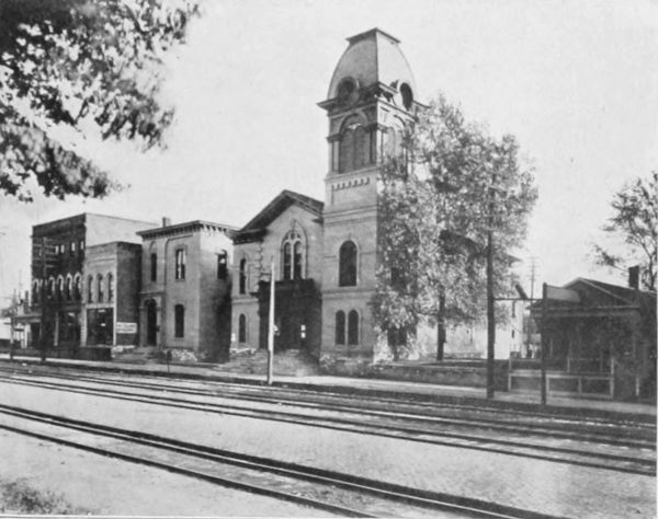 COURT HOUSE, MARION