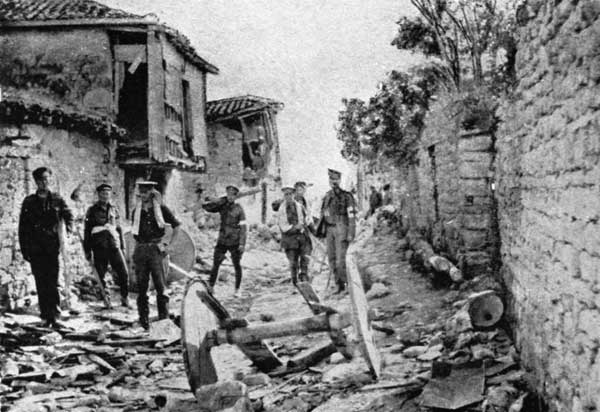 Troops gathering Firewood at Sedd-el-Bahr