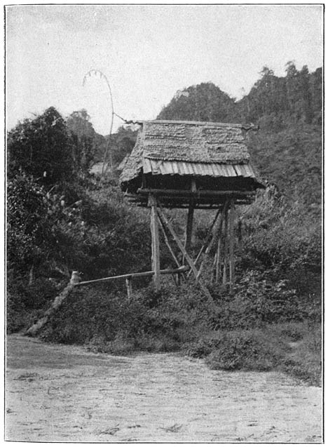 Afb. 46. Zoogenaamde “vrijhuisjes” in Lepo Maoet.