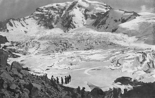 Amphitheatre
of Carbon Glacier.